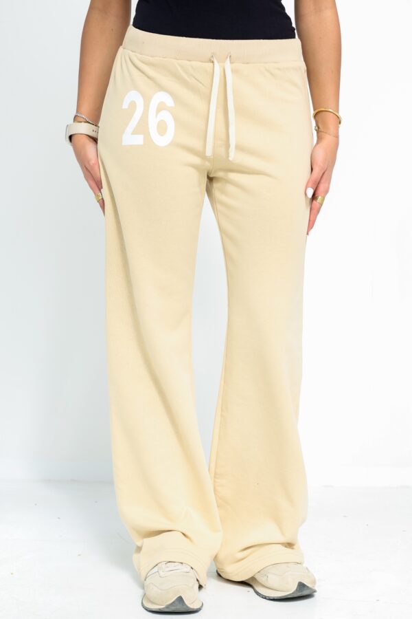 26 beige pants